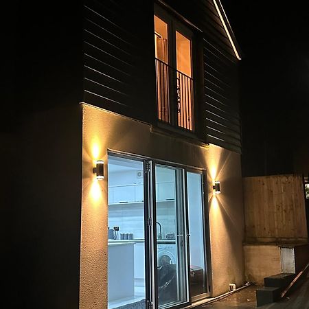 Vila Lewys Tai Bach Aberaman Exteriér fotografie