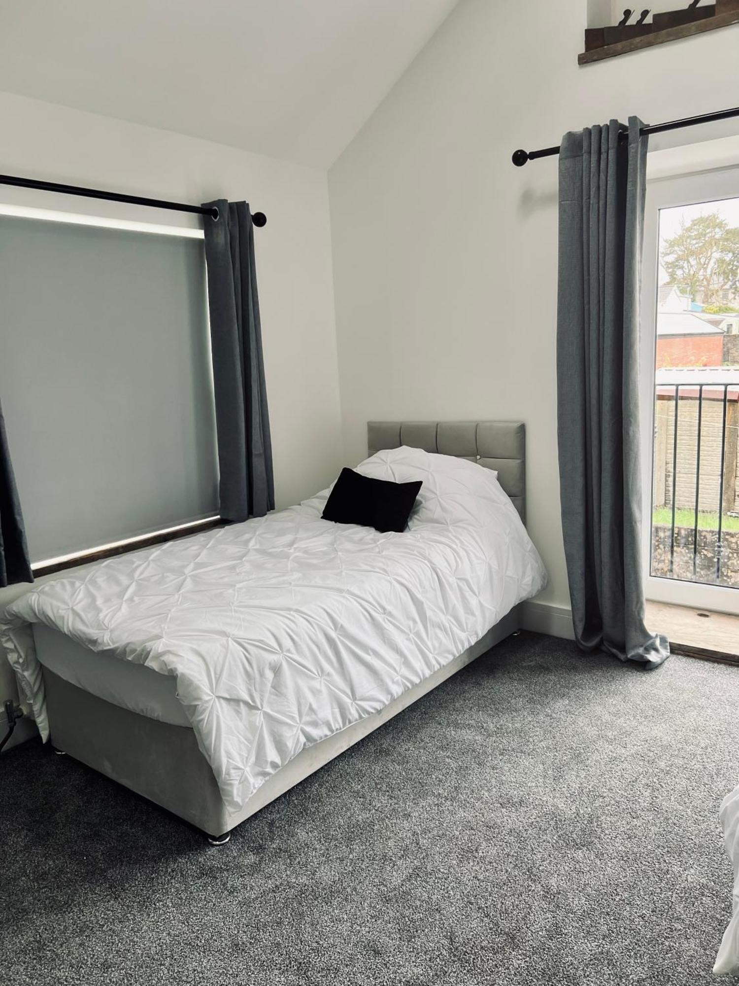 Vila Lewys Tai Bach Aberaman Exteriér fotografie